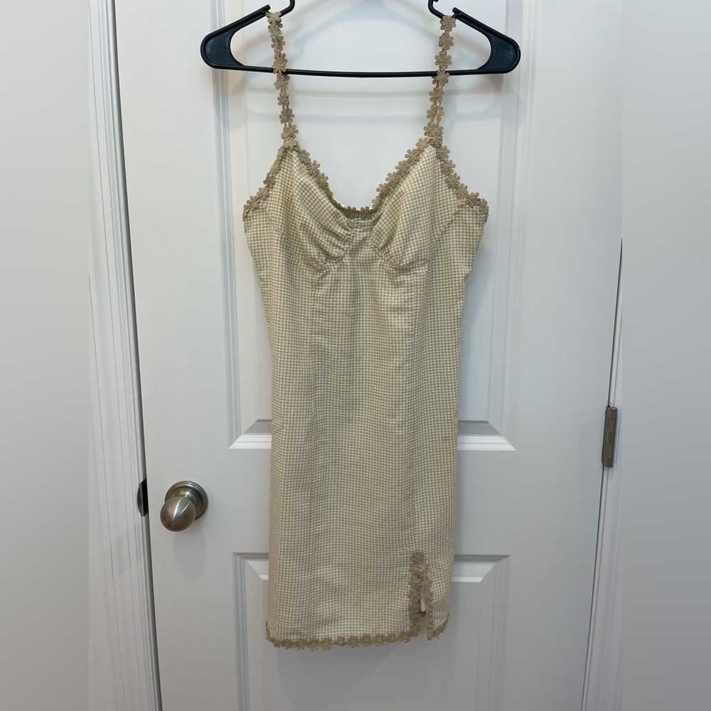 LULU’S mini dress